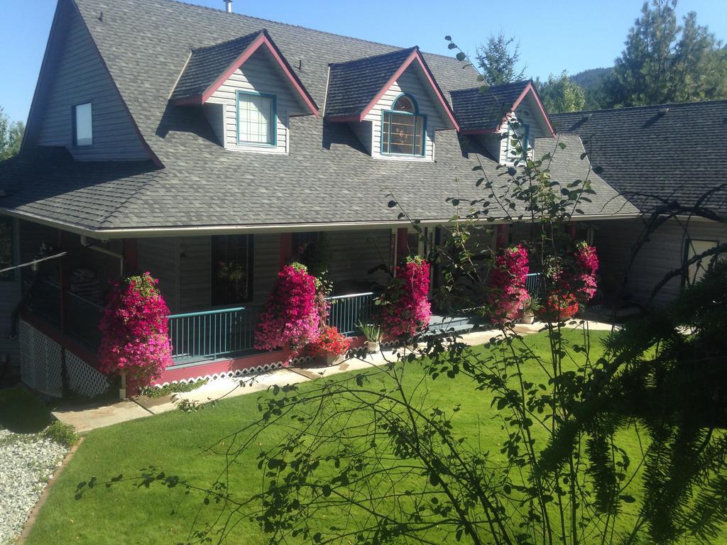 Eagle'S Nest B&B Lake Country ภายนอก รูปภาพ