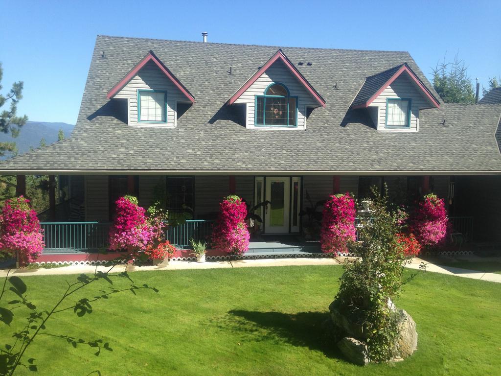 Eagle'S Nest B&B Lake Country ภายนอก รูปภาพ