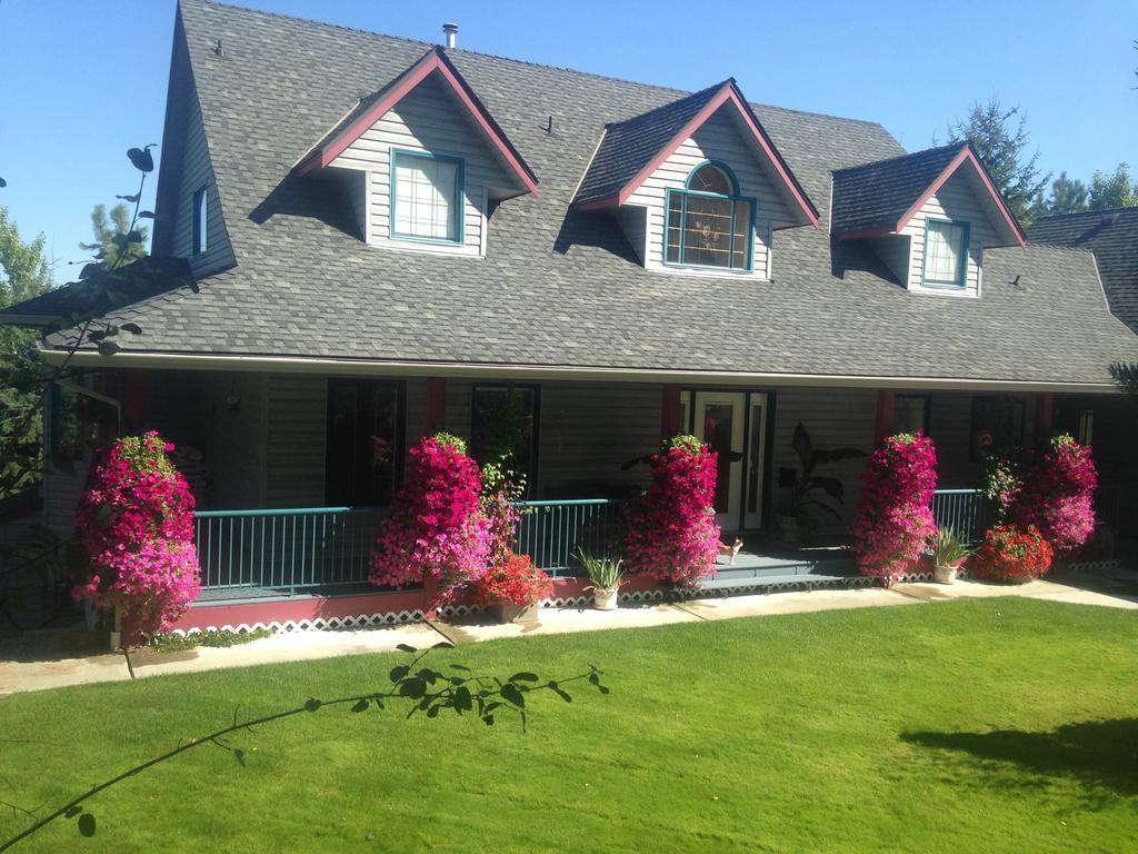 Eagle'S Nest B&B Lake Country ภายนอก รูปภาพ