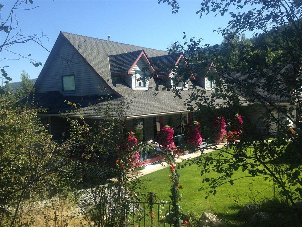 Eagle'S Nest B&B Lake Country ภายนอก รูปภาพ